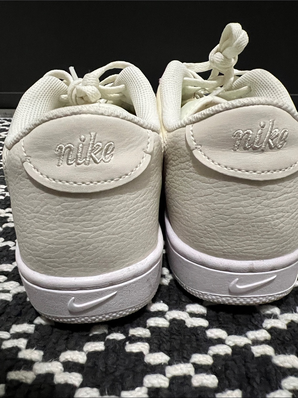 Nike Vintage Court Shoes - Picture 3 of 4